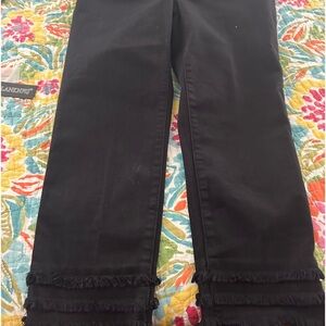 Chicos pull on size 00/2 black trip fray crop fashion pants NWT